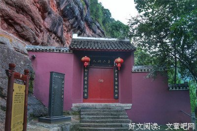 关于卷云舒的语句