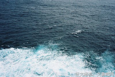 “长不过执念，短不过善变。”