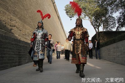 在实小向载浮沉，望一才水千年雨歇的句子