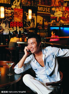 别在喝酒以后给喜欢的人打电话。