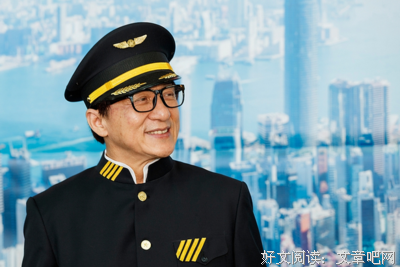 救成龙，骗金庸，他从小混混活成了香港最潇洒的老顽童！