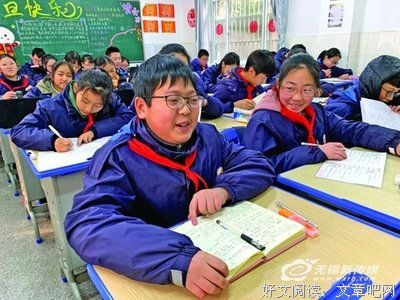 他骄傲的说：我妈妈是个外卖配送员