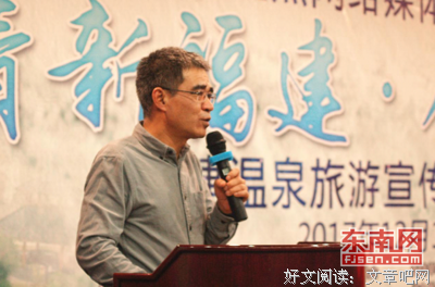 天上繁星万千，全是光芒，不及地上有你，遍地生花