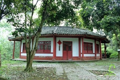 我们公费吃喝一整年，就为了让你少花钱！