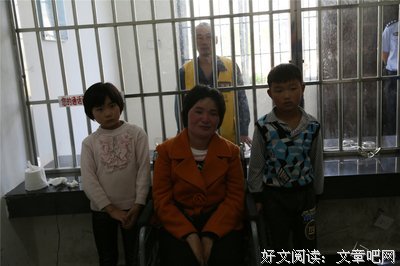 江西胖小伙连续7年深入农村拍全家福 累计送出照片一万余张