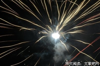 我在除夕遥寄思念，星空如对叠般一眼望断
