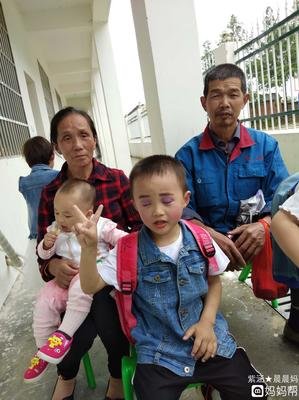 家有二宝的你，是否常常忘了，大宝，也还是个孩子！