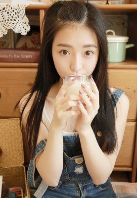 “18岁时他说娶我，45岁时他娶了我妈。”