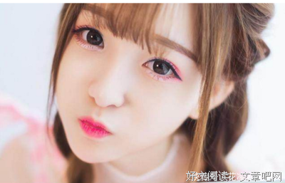 男人要怎样回复女人的微信，才能让她更爱你