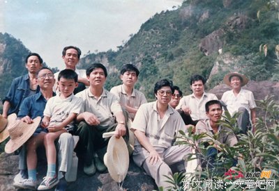 最全的《我与梅花两白头》好段摘抄