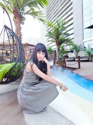 《默默》的句子