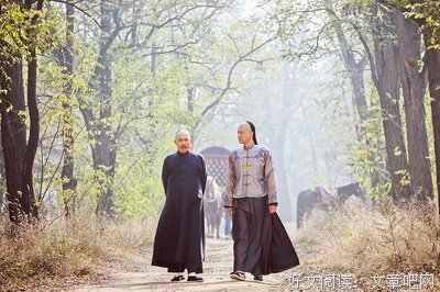 他看似冷酷，却比谁爱得都深情