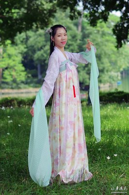 《青青子衿》的句子