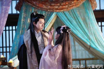 会撩会骚会吹彩虹屁，你们真是我带过最作的一届年轻人！
