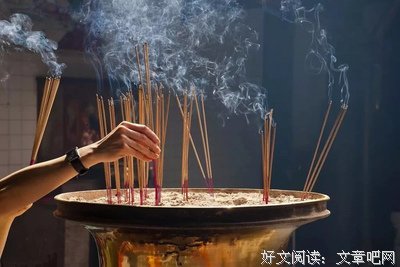 “没车没房，就算你是神仙也别想泡妞！”