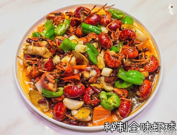 我偷偷在沙发睡了一夜