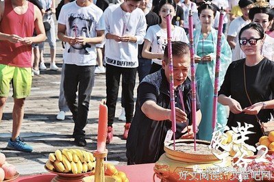 最新的《废材逆世：腹黑邪妃太嚣张》小说摘抄大全