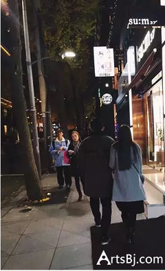 人生建议：找一个成熟的男人谈恋爱