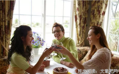 张开思念的羽翼，相抱相思天涯