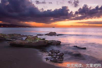 《美得蕴含》的句子