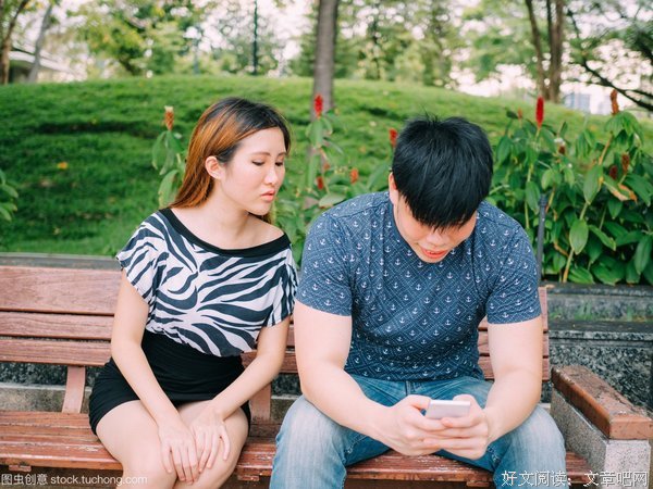 女朋友吃醋时手忙脚乱？情圣只会哄得她开开心心！