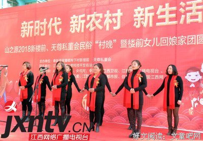女儿出嫁多年后回娘家，打开家门后却哭了！