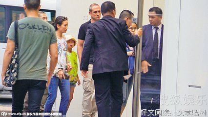 今天不谈赌王儿子，只想聊聊他原配老婆。