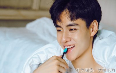 最经典的《那些曾让你哭过的事，总有一天会笑着说出来》语录摘抄