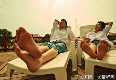 直播家暴40秒：“我用三根肋骨，换一次离婚”
