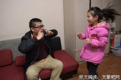 一个会玩游戏的爸爸，到底有多酷