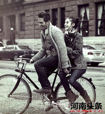 【Chic修炼术】来陪我玩嘛？再不来我就自己浪起来的粘人小妖精指