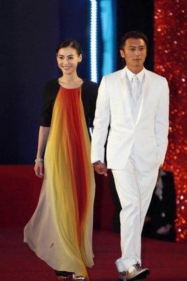 我主良缘年中调查：姐弟恋较30年前翻3倍