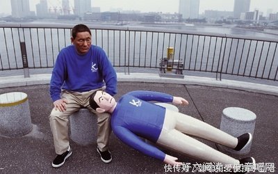 爱上小18岁情人后，他给发妻13亿：分手见人品，离婚见人心