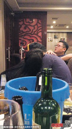 左拥右抱的已婚男人（下）