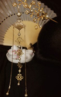 描写金步摇的语句摘抄