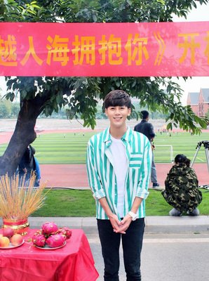 最经典的《穿越人海拥抱你》好段摘抄