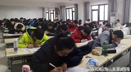 “我参加过两次高考。”