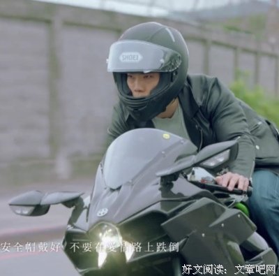 “他从来不秀恩爱，是不是不爱我？”