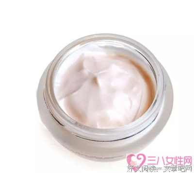 女人睡前做好这9步，再晚睡都有水嫩好皮肤！
