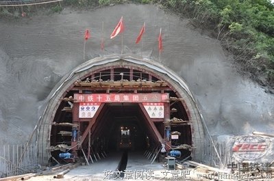 豪迈的壮歌，英雄的气魄（康有山）