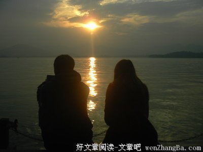 夕阳下的恋人