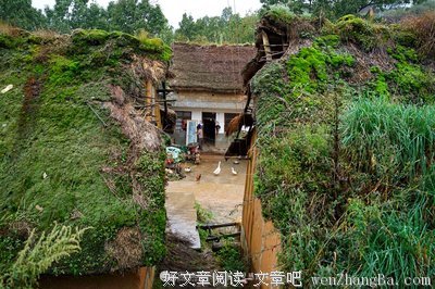 世界不见人，但闻人语响