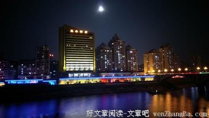 剪九缕月光挂窗前