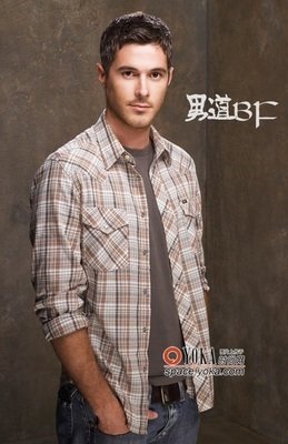  想妈妈的小男孩
