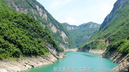 人潮溪的雾