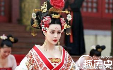 无字碑前