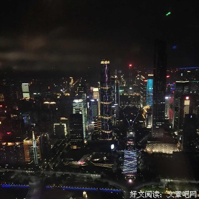 谷底的上方有座美丽的星空
