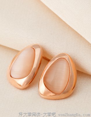 金色轮廓