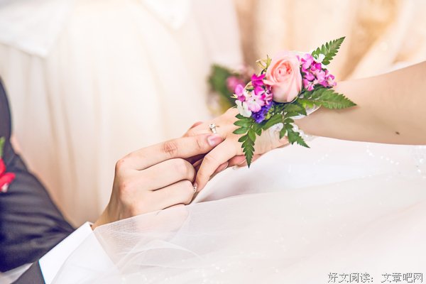 一克拉钻戒大概多少钱