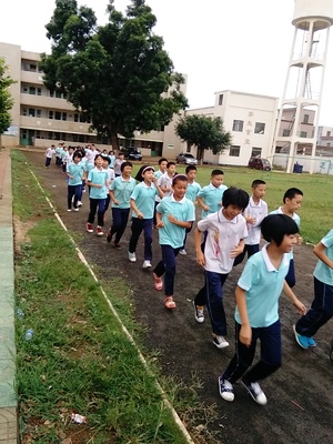    静静付出，静静爱
